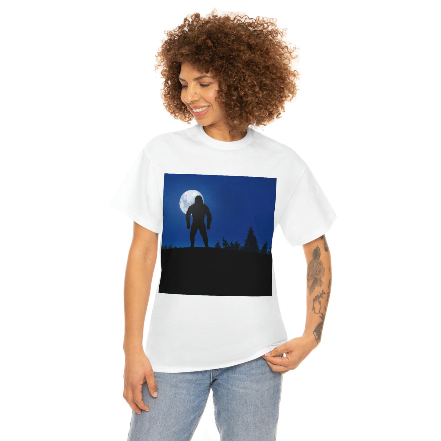 Moonlight stroll Bigfoot Unisex Heavy Cotton Tee